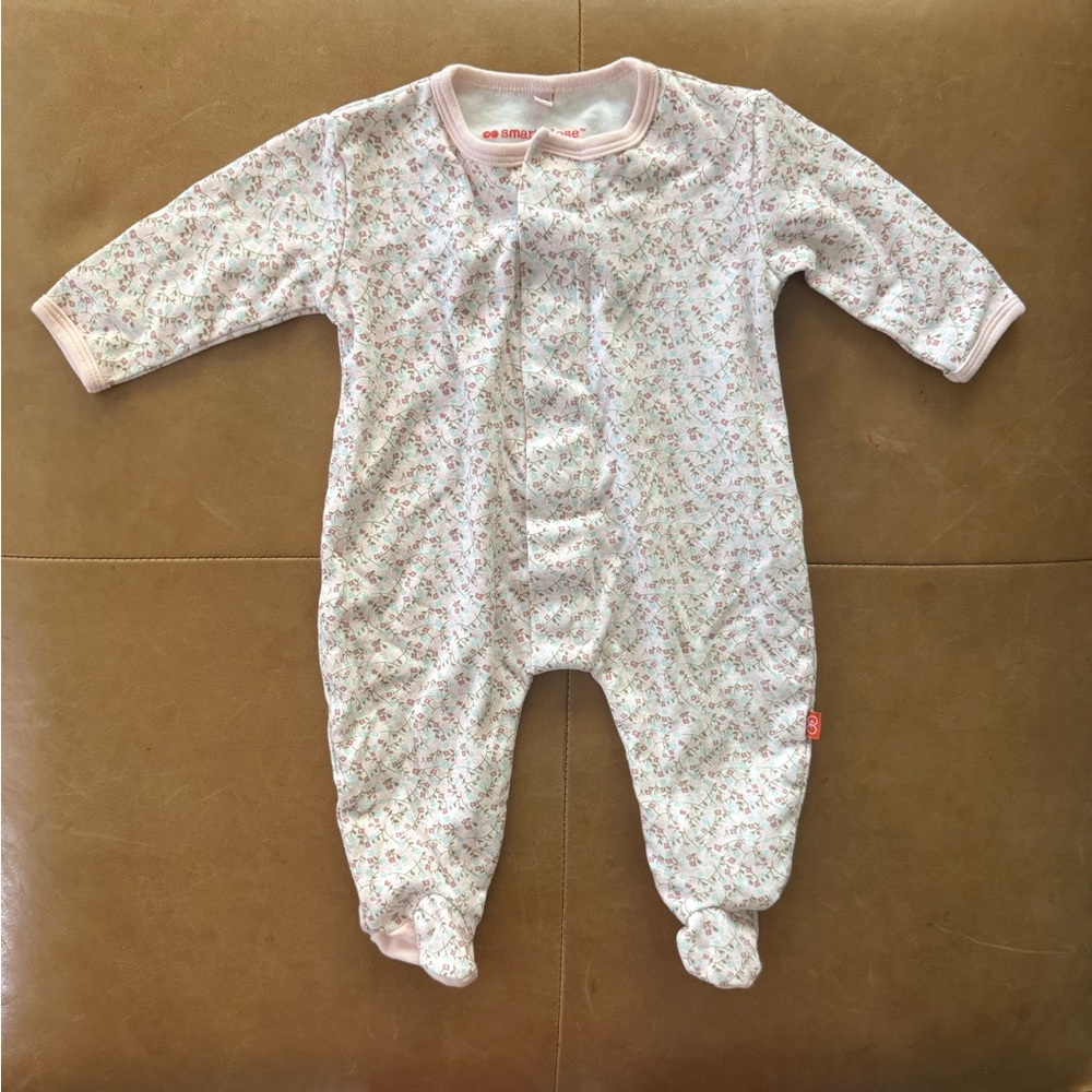 💛$15 FLASH SALE💛Magnificent Baby Magnetic Close Footie 6M